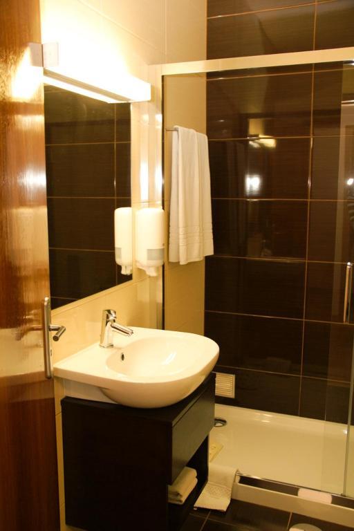Hotel Chale Paredes Ruang foto