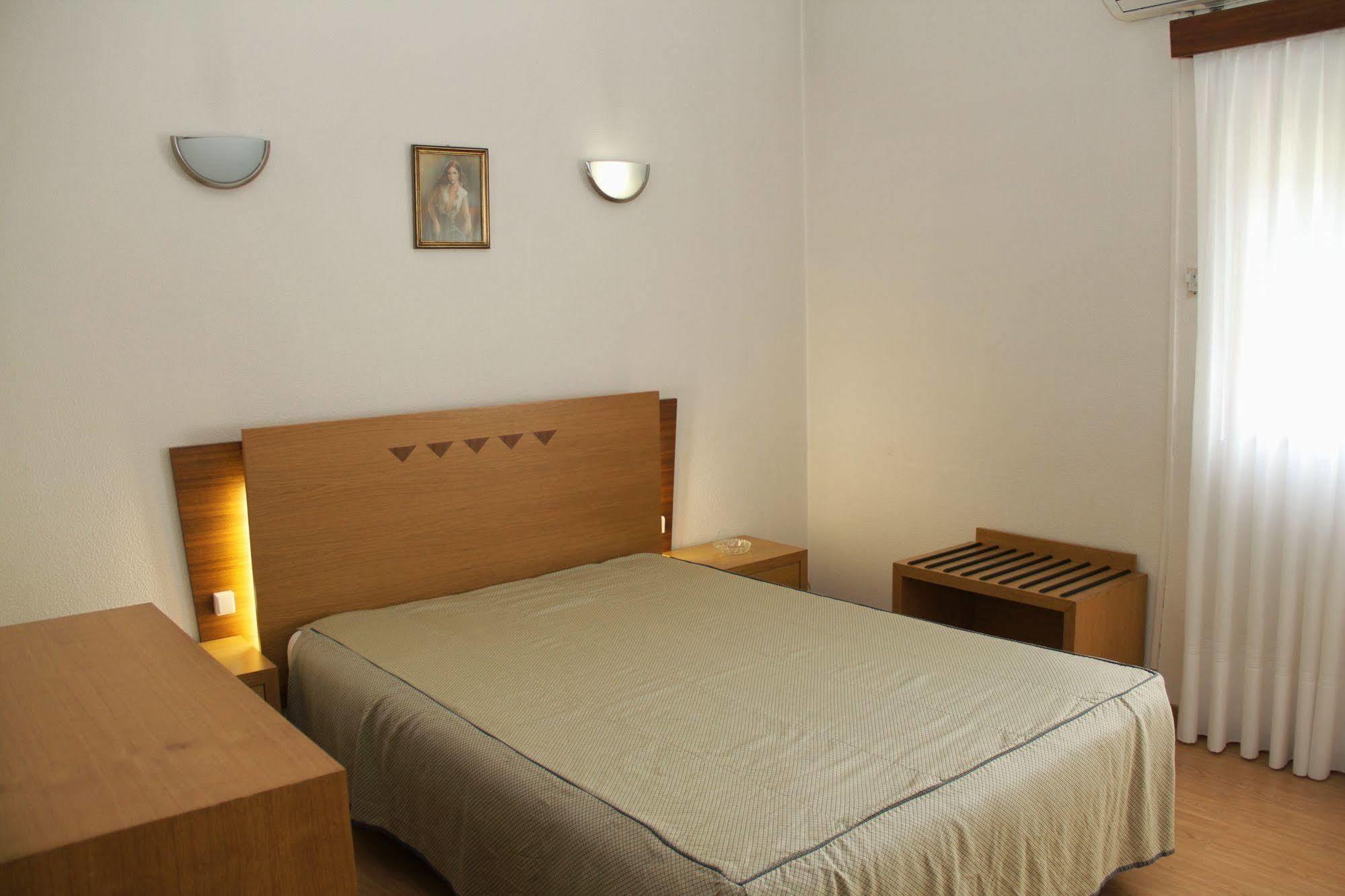 Hotel Chale Paredes Bagian luar foto